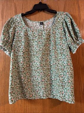 SHEIN Curve 0XL Floral Puff-Sleeve Women’s Top Green